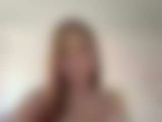 Live cam show with Lily - Average on SpunkLive