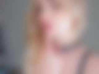 LeanaPenticoff's Live Sex Cam Show