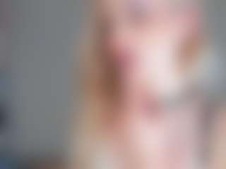 LeanaPenticoff's Live Sex Cam Show
