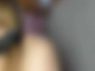 lia-velerth's Live Sex Cam Show