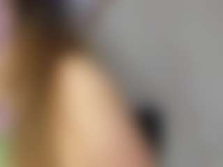 Live cam show with lia-velerth - Petite on Camsoda