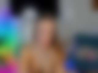 Live cam show with Liil-Peach - Brown Hair on Mixed Magazine Live