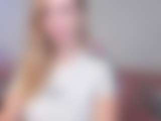 Live cam show with Sonia - Blonde Hair MILF on fapnchat