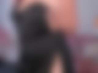 Live cam show with Sonia - Bikini on xblisslive.com