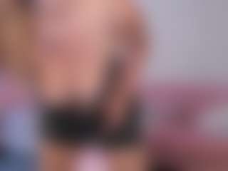 Live cam show with Sonia - Erotic on liverealitysex.com