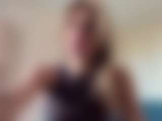 Live cam show with TemekaRoskowinski - Nipple Piercings on SxyPornLive