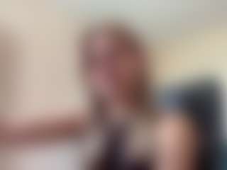 Live cam show with TemekaRoskowinski - Average on Camsoda
