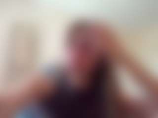 Live cam show with TemekaRoskowinski - Average on Camsoda