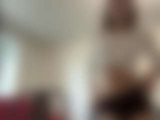 BrunaChamers's Live Sex Cam Show