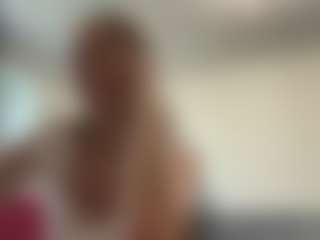 Live cam show with BrunaChamers - Doggy on Camming Site