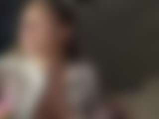 Live cam show with BrunaChamers - Moaning on CamwithHer