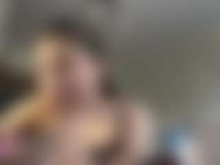 Live cam show with BrunaChamers - Doggy on x69.live