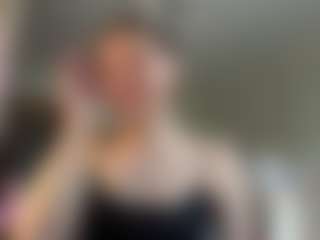 Live cam show with BrunaChamers - Doggy on Lustler