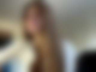 Live cam show with BrunaChamers - Moaning on SquirtSoMuch