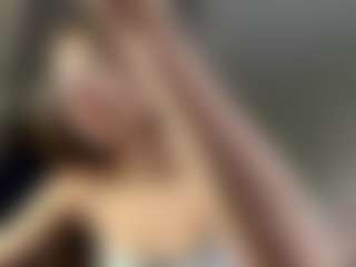 BrunaChamers's Live Sex Cam Show