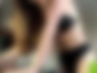 BrunaChamers's Live Sex Cam Show