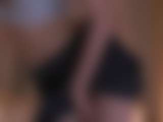 Live cam show with CarrieCapezzuto - Middle Aged on iamadamtest123.com