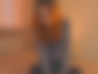 Live cam show with CarrieCapezzuto - Middle Aged on CamwithHer