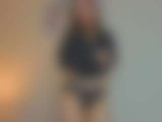 Live cam show with CarrieCapezzuto - Flashing on liverealitysex.com