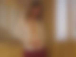 Live cam show with CarrieCapezzuto - Middle Aged on Dare Cams