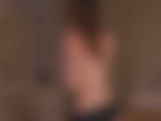 Live cam show with CarrieCapezzuto - Middle Aged on madthumbs