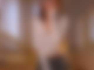 Live cam show with CarrieCapezzuto - Upskirt on Dare Cams