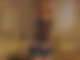 Live cam show with CarrieCapezzuto - Red Hair Middle Aged on Camsoda