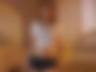 Live cam show with CarrieCapezzuto - Moaning on Camsoda Late Night