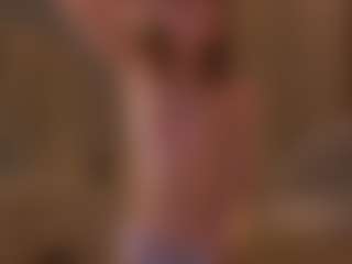 Live cam show with CarrieCapezzuto - Middle Aged on StripNow