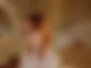 Live cam show with CarrieCapezzuto - Red Hair on Milfs Live