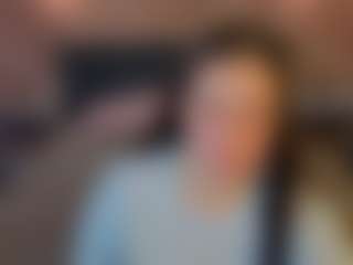 Live cam show with Elizabet - Doggy on Camming Site
