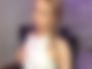 Live cam show with KatelynFitzen - Moaning on Strip Flash - Live Sex Shows