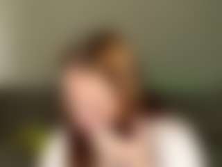 Live cam show with ArlaMarusarz - Bedroom on Lustler