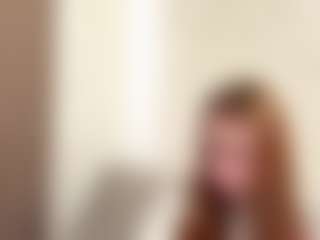 Live cam show with ArlaMarusarz - Facial on Camsoda