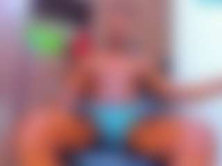 Live cam show with Chocolateexotic - Brunette Hair on Milf Play
