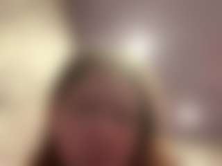 Live cam show with Molly - Average on Camiplay Live