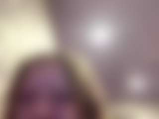 Live cam show with Molly - Red Hair Amateur on Milfs Live
