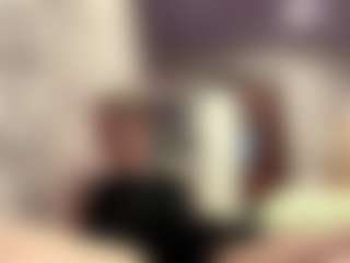Live cam show with Molly - Blue Eyes on madthumbs