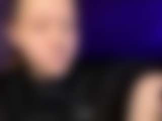 Live cam show with Molly - Nipple Piercings on Dare Cams