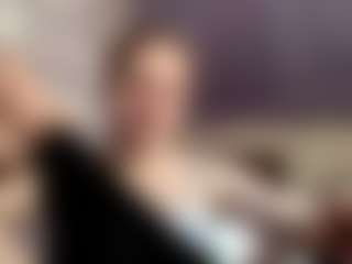 Live cam show with Molly - Red Hair on Camsoda