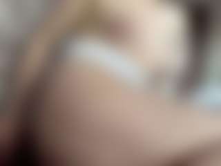 Live cam show with Molly - Blue Eyes on Dare Cams