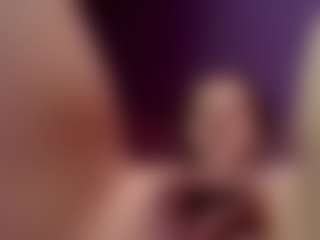 Live cam show with Molly - Red Hair Squirt on CamSextacy