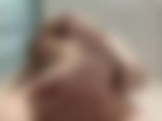 Live cam show with Molly - Average on Camsoda