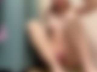 Live cam show with Molly - Joi on Camsoda