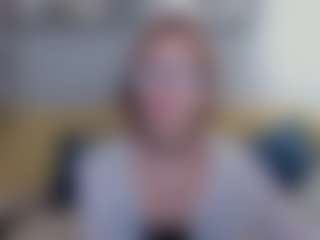 Live cam show with EmmaEthereal - Upskirt on AdultVida.com