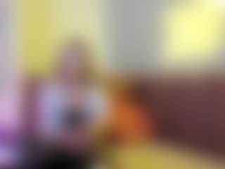 Live cam show with EmmaEthereal - Glasses on Camsoda