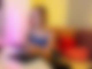 Live cam show with EmmaEthereal - Upskirt on Camsoda