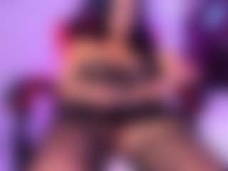 NinaBloom MILF webcam performer live streaming