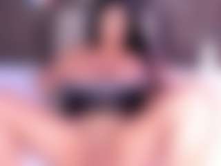 NinaBloom MILF webcam performer live streaming