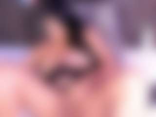 NinaBloom MILF webcam performer live streaming